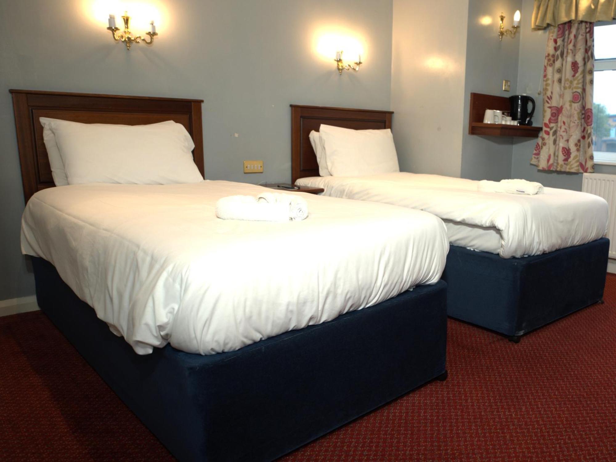 Consort Hotel Rotherham Exteriör bild