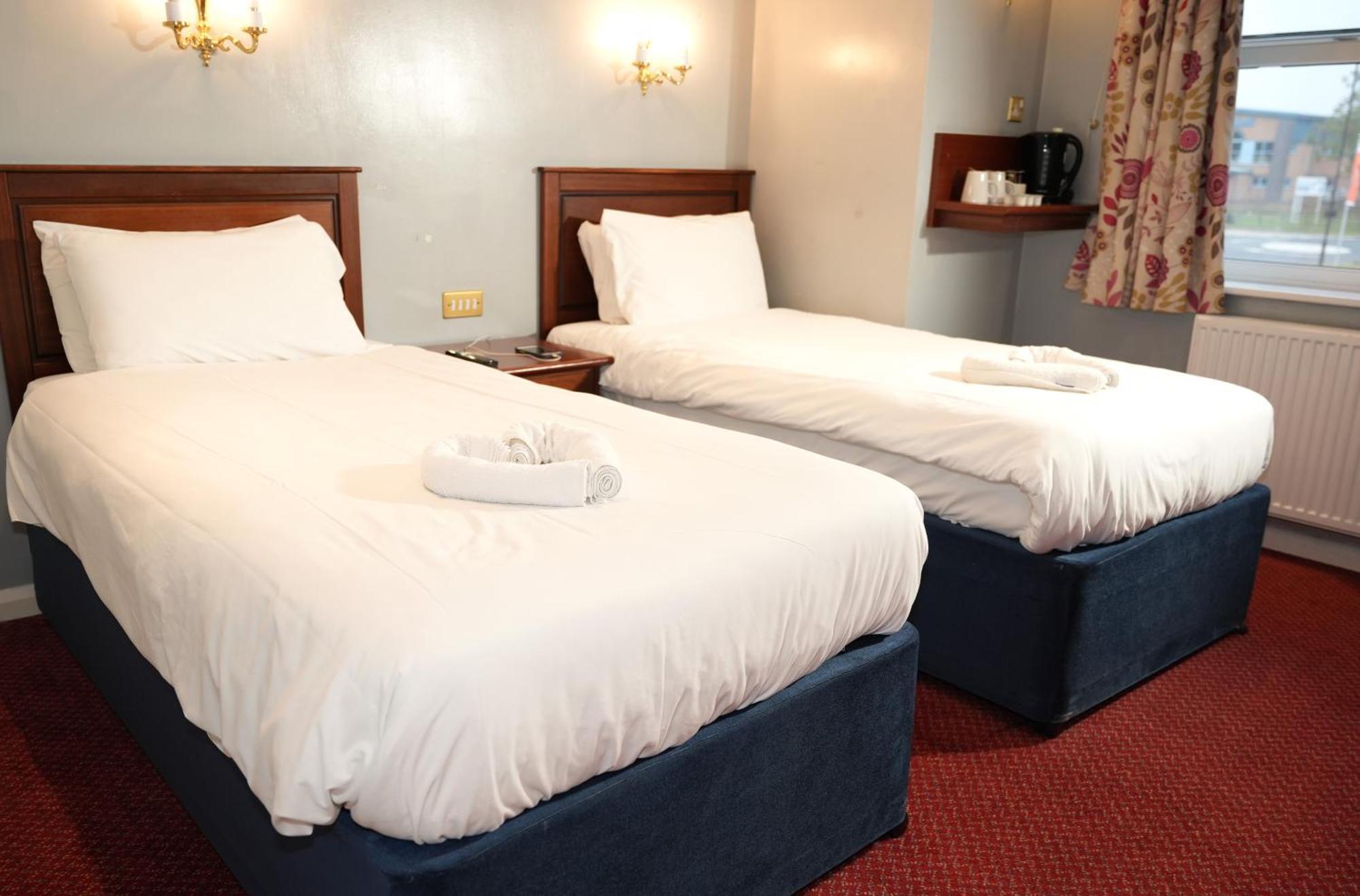 Consort Hotel Rotherham Exteriör bild