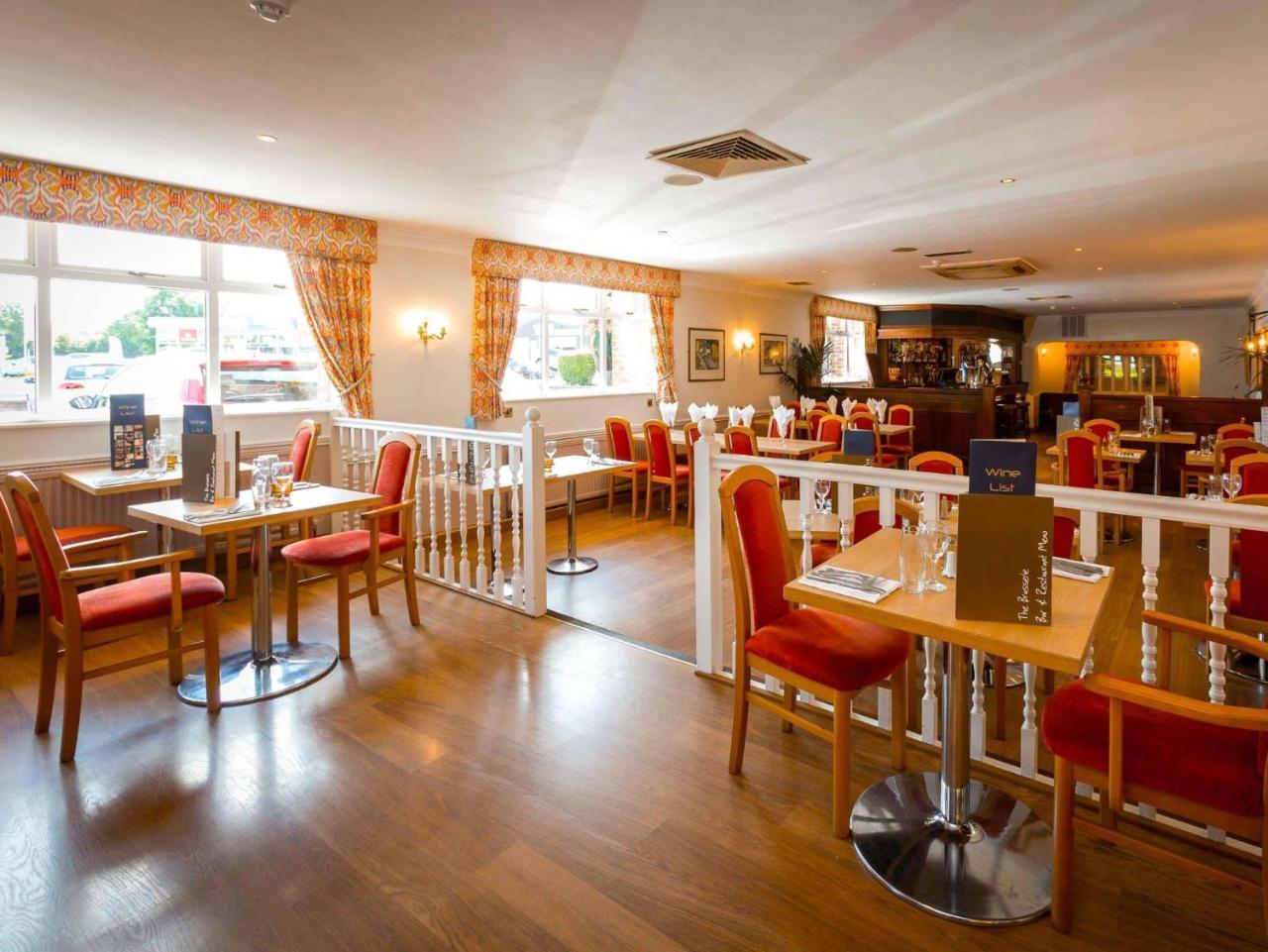 Consort Hotel Rotherham Exteriör bild